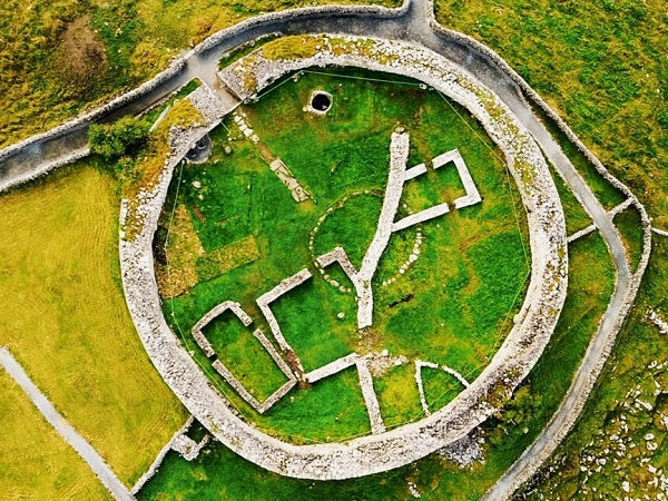 Joint Admission - Visit the Caherconnell Collies & travel through time at Caherconnell Fort