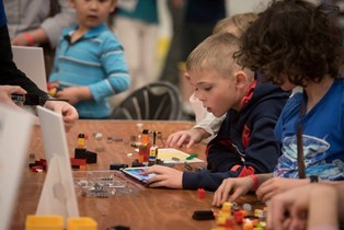 Summer of Spies - Building Spy Traps and Security Devices with Lego Mindstorms and Brixo