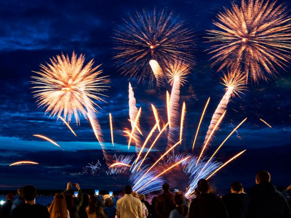 Fireworks Night and Late-Night Shopping
