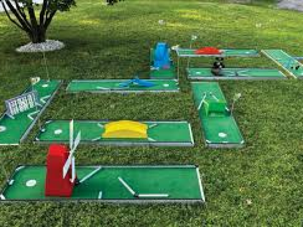 MINI GOLF