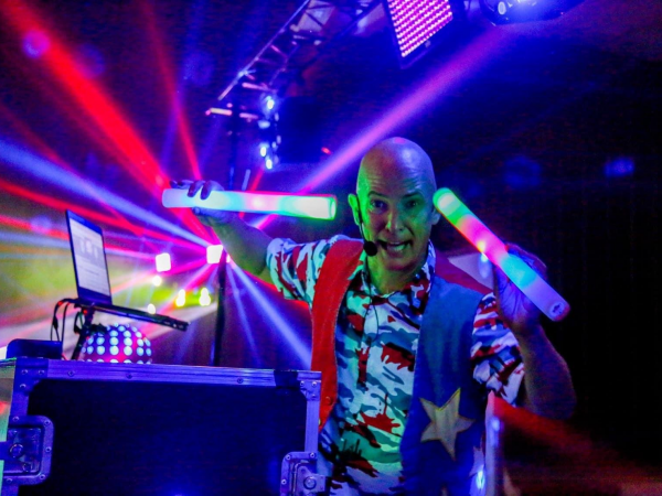 Skittleman Magic Show & Kids Rave!