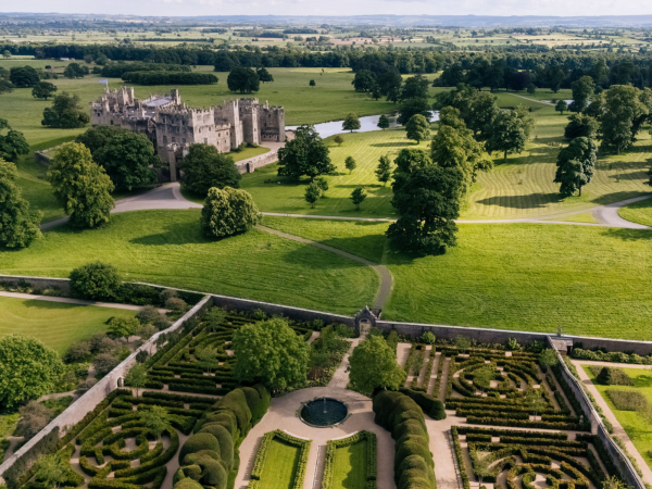 Deer Park and Gardens