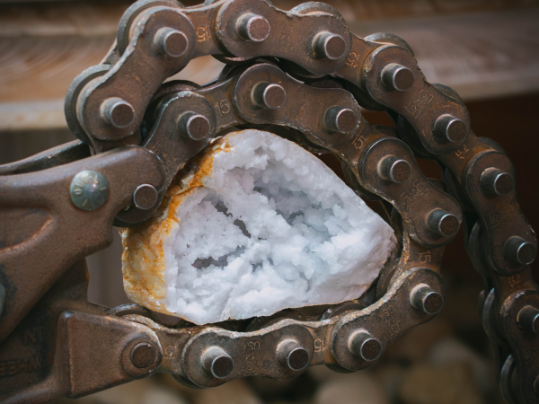 Geode Cracking