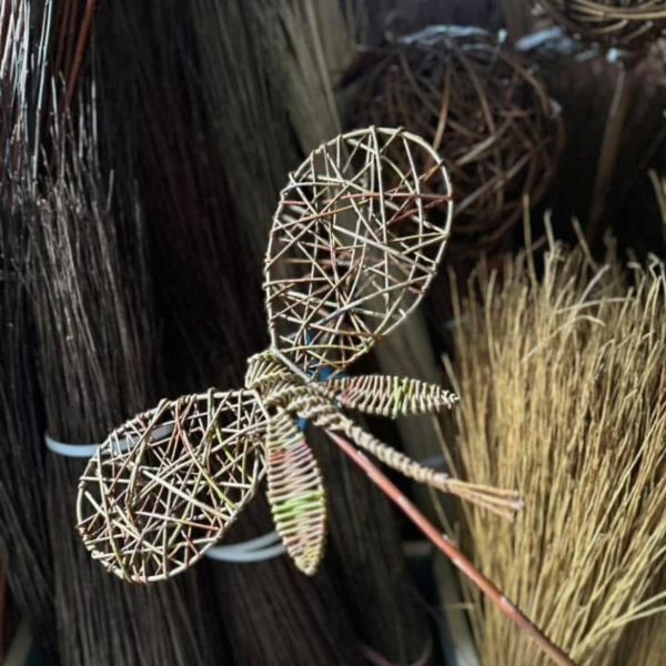 Willow weaving - Make your own Dragonflies and Swallows with Deb Jones Willow