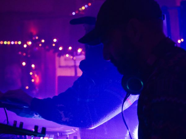 Trap & Bale - Standard 18+ Admission