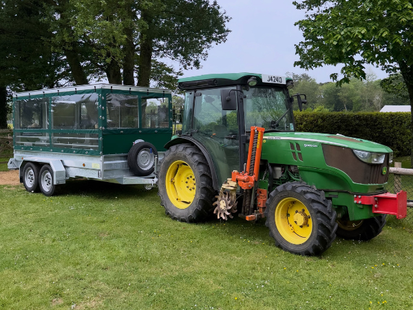 Tractor Rides at The Vineyard