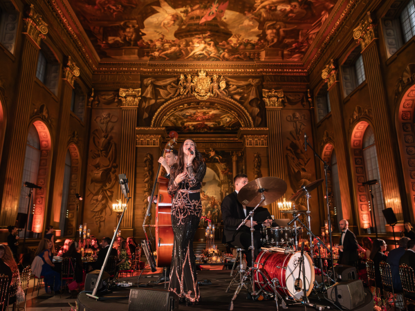 Festive Dining under Mars with Live Jazz