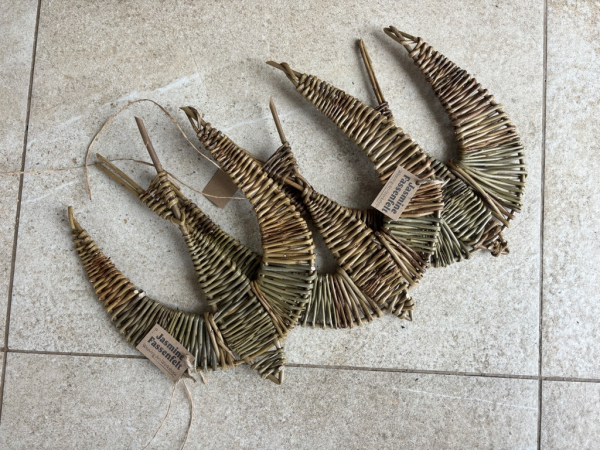 Willow Dragonflies and Swallows Weaving