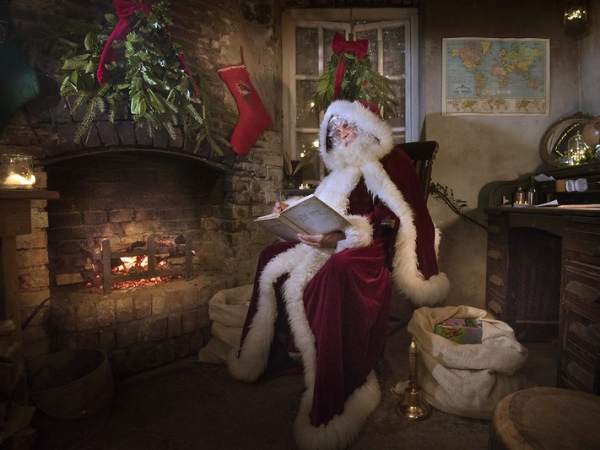 Heligan Night Garden with a visit to Father Christmas