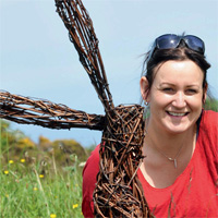 Wire Sculptures with Emma Stothard