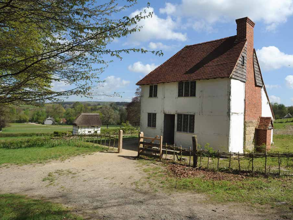 Exploring the social history of a house: an introduction