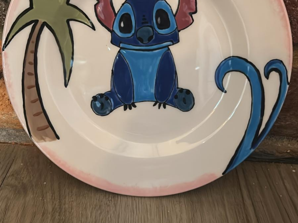 Lilo & Stitch-Inspired Plate Painting Event