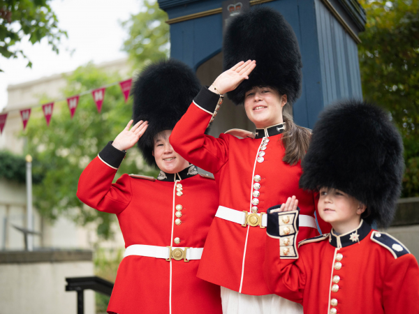 Guards Uniform Try-on