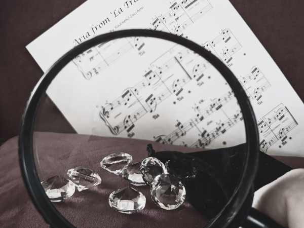 THE GHOST, THE DIVA AND THE STOLEN DIAMONDS - an interactive storytelling session for families