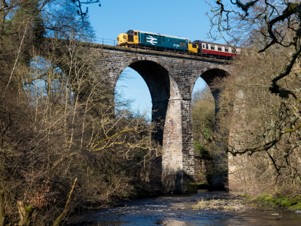 Friday 5 June: Linlithgow to Carlisle with 37025 'Inverness T.M.D'