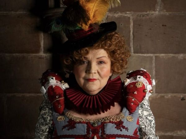 Lesley Smith - An Audience with Anne Hathaway - Sun 26th July 4.00pm