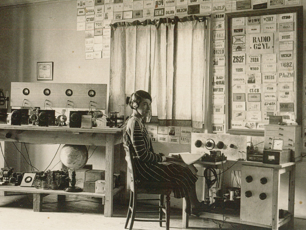 20 August - Nell Corry and Barbara Dunn: Pioneers in Radio Communication