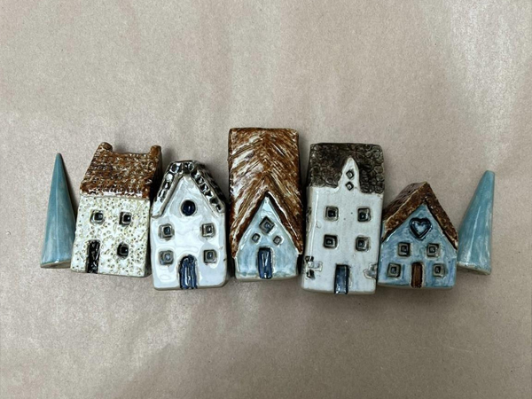 Miniature Pottery Houses 2026