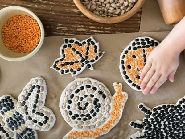 Toddler Makes Workshop - Insect Mosaics