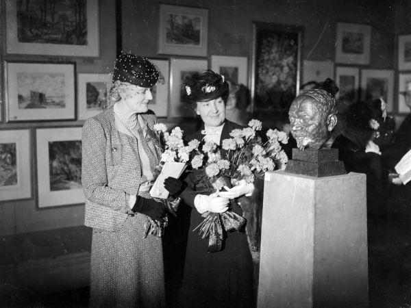 Churchill’s Wife: Clementine and Her Extraordinary Unsung Role