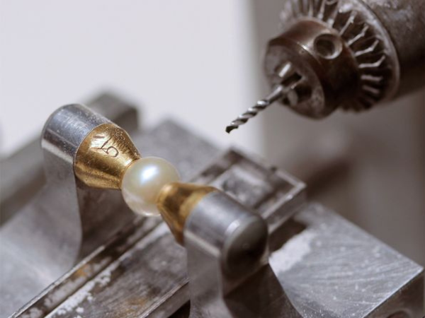 Pick-A-Pearl Experience • Akoya With Setting