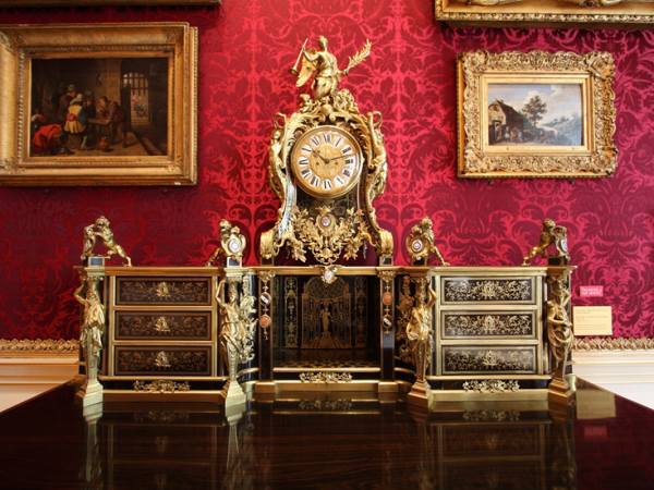 Displays of Power: Colonial Legacies and their Manifestations