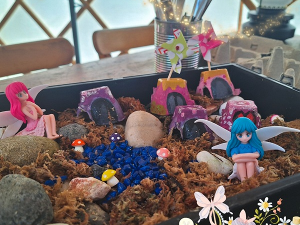 Build your own Fairy or Dinosaur Garden