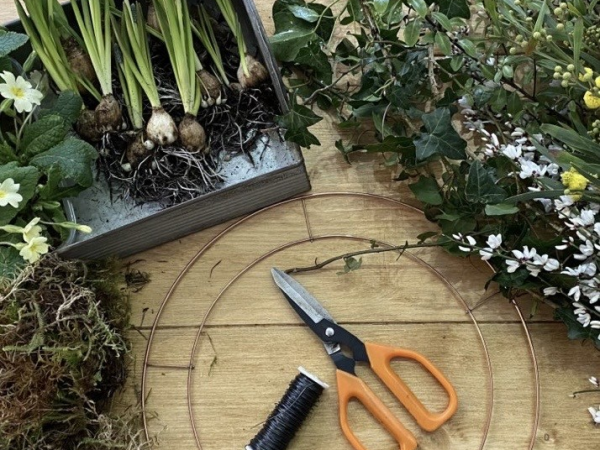 Spring Bulb Wreath Making