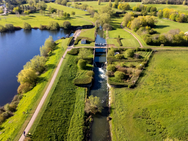 Talk: Balancing Lakes and Wetlands in a water-wise city