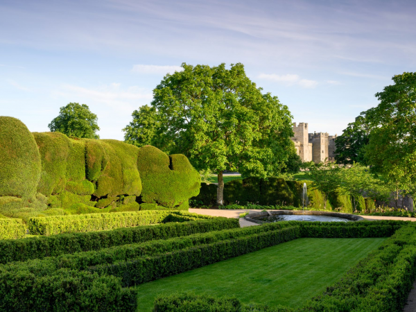 Deer Park and Gardens