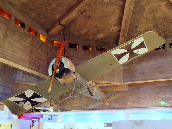 Airfix Model Club (Fokker E.11)