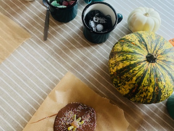 Halloween chocolate lolly making