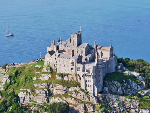 Castle Admission - Summer (2 September- 11 September)