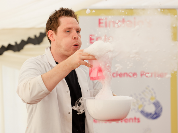 Summer of Fun & Flight: Super Science Show