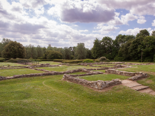 Walk & Talk: Discover Bancroft Roman Villa and Milton Keynes Museum's Roman hoard