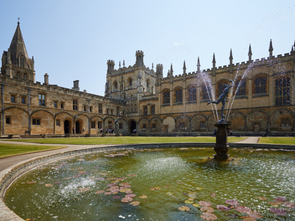 COLLEGE & CATHEDRAL - 60 min guided tour