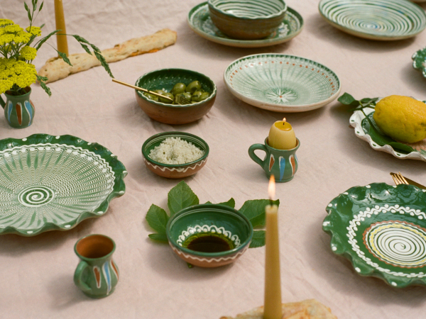 Table scape with green and yellow bowls