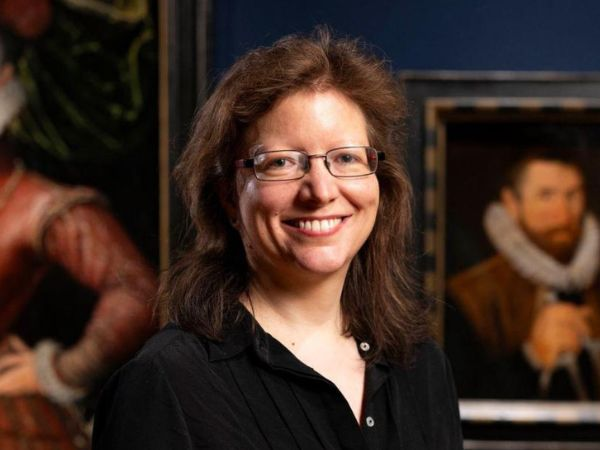 Dr Charlotte Bolland - The Changing Face of an Icon: Portraits of Elizabeth I - Sun 26th July 1.30pm