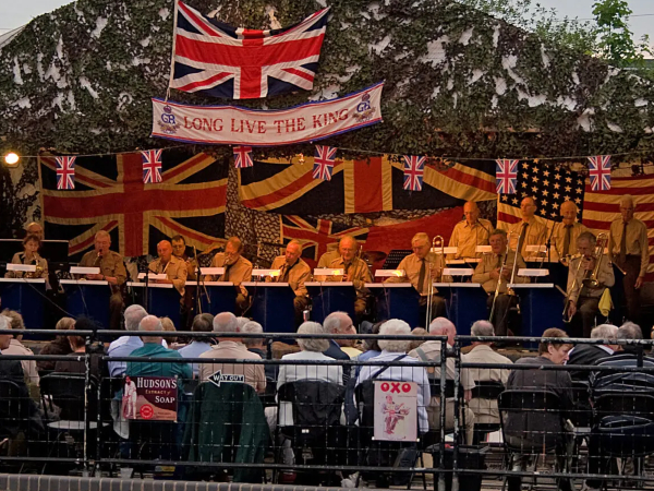 Step Back to the 1940s (Big Band Show)