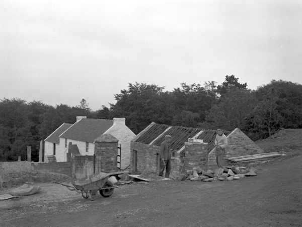 Behind the Scenes : History of the Ulster Folk Museum