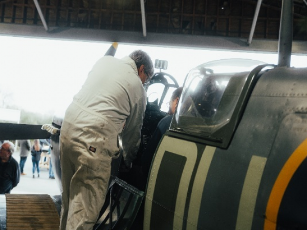 FETE SPITFIRE SIT IN