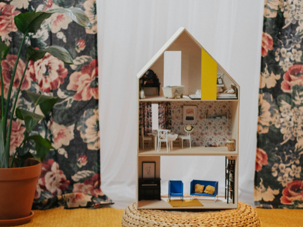 Family Fun (5 - 10 yrs): Dream Home with Dioramas