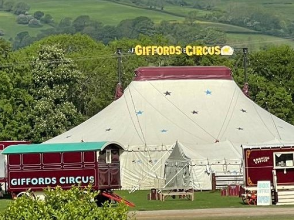 2027 Giffords Circus Tickets - Sudeley Castle, Winchcombe 7th - 17th May