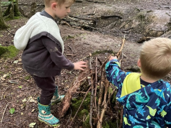 Forest School (2-5yrs) - Thursday morning (9.30am to 11.15am) - without parent/guardian