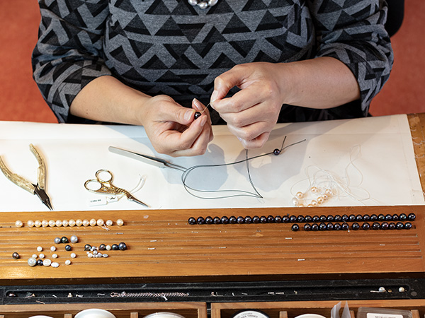 Pearl Stringing Experience - 2 Hour Introduction