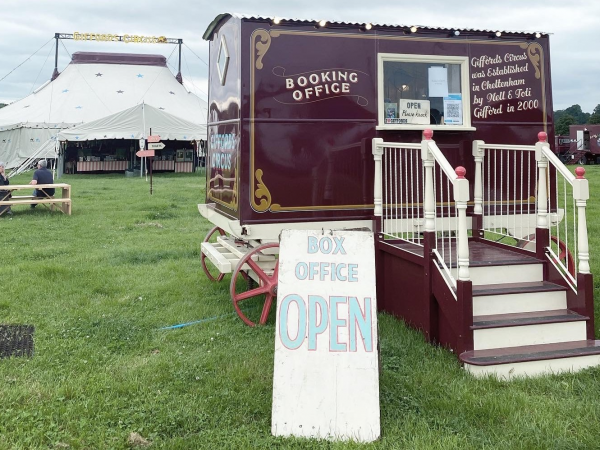 2026 Giffords Circus Tickets - Blenheim Palace, Oxfordshire 8th - 18th May