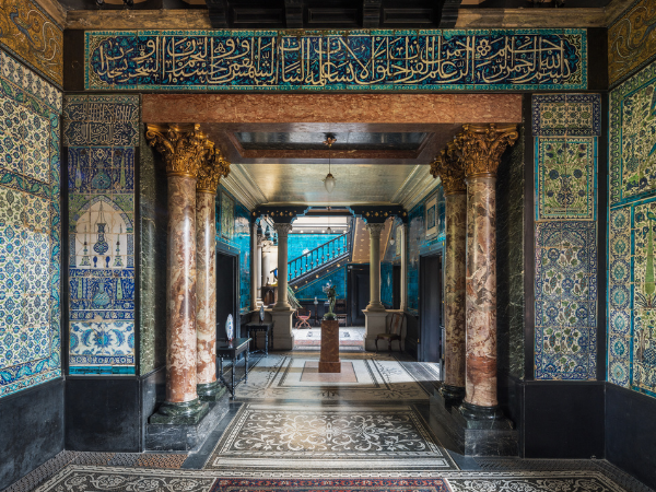 Drink & Draw: Narcissus in the Blue Room