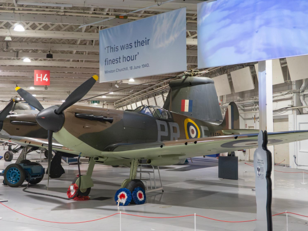 Spitfire Cockpit Experience London - Premium