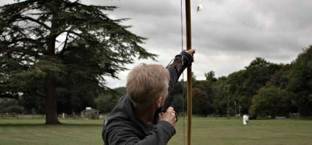 How to shoot a traditional longbow