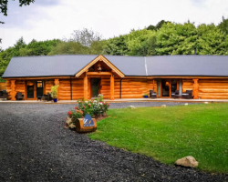 Stay In Radjels Retreat at Badgers Wood